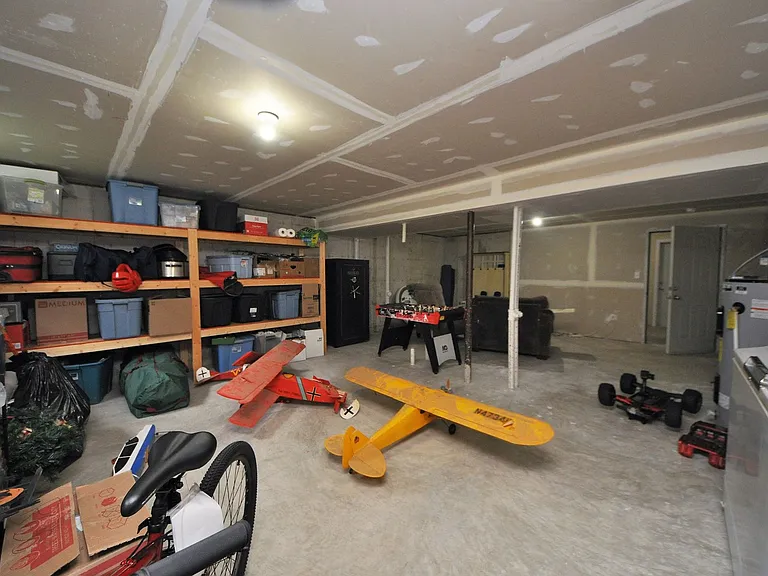 449 Woolf Rd — Photo 11