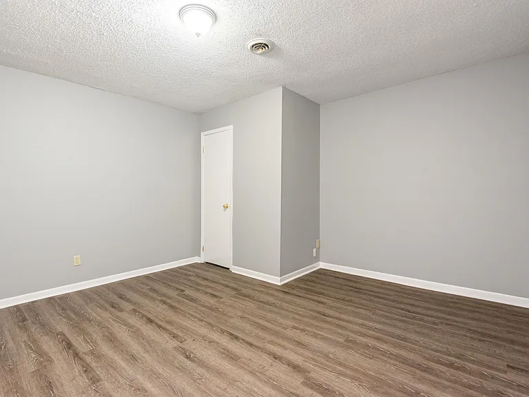 4439 Townhouse Way — Photo 9