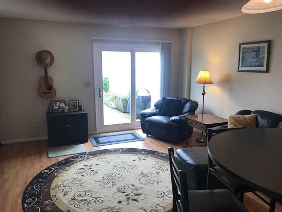 2nd image of 6339 Riverview Loop