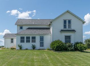 3352 54th St Trl, Center Point, IA 52213