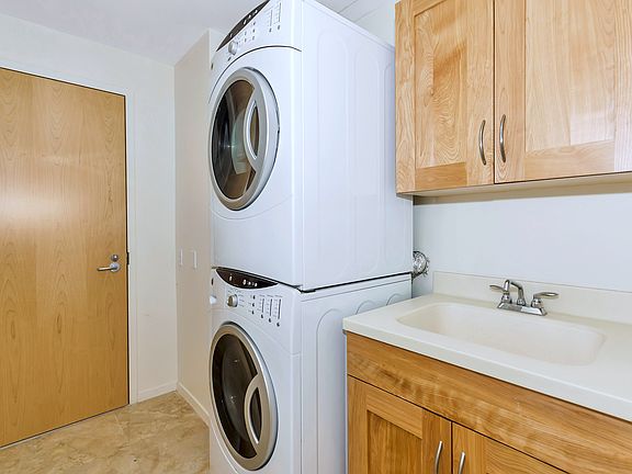 5th image of 7141 E Rancho Vista Dr Unit 4001
