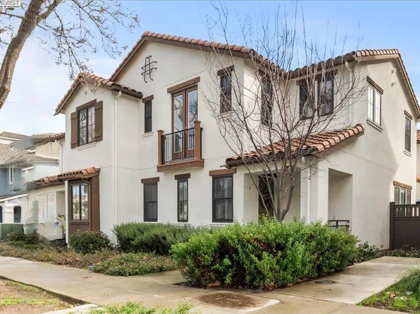 1908 Willow St, Alameda, CA 94501