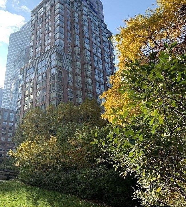 1st image of 211 N End Ave APT 5Q