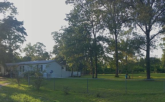 2nd image of 277 NW Dudley Loop