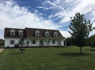 1999 Overland Dr, Chapel Hill, TN 37034