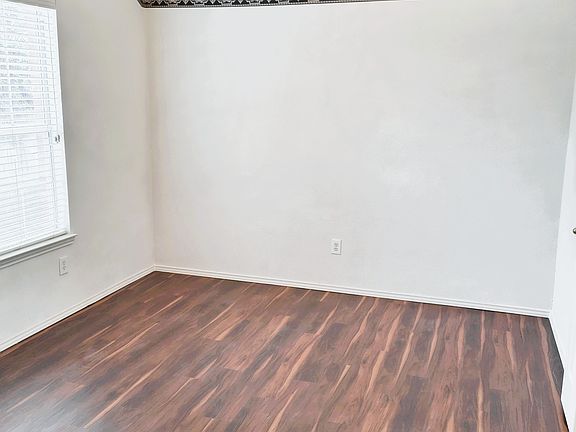 5th image of 9700 Summer Dr