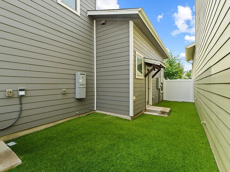 7907 Mellencamp Dr #202 — Photo 30