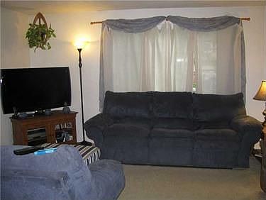4th image of 110 Deer Dr