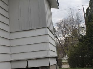 34 Outlook Dr, Worcester, MA 01602