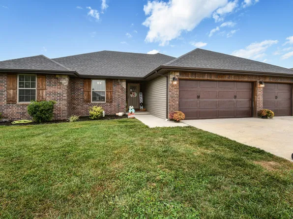 525 Woodland Hills Avenue, Rogersville, MO 65742
