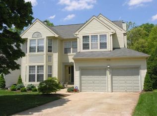 5710 Deer Pond Rd, Centreville, VA 20120