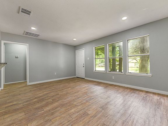 2nd image of 8323 Lapanto Ln #A