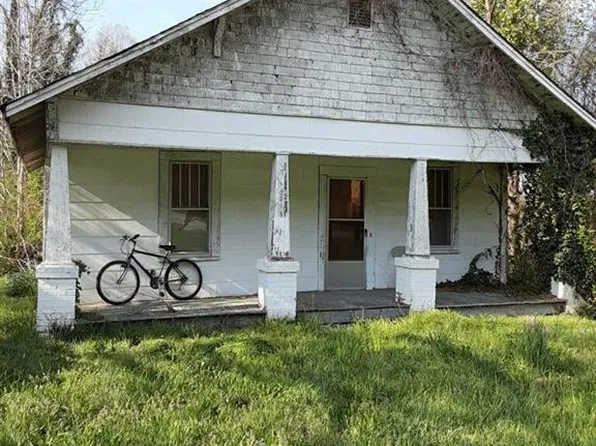 2315 E Green Dr, High Point, NC 27260