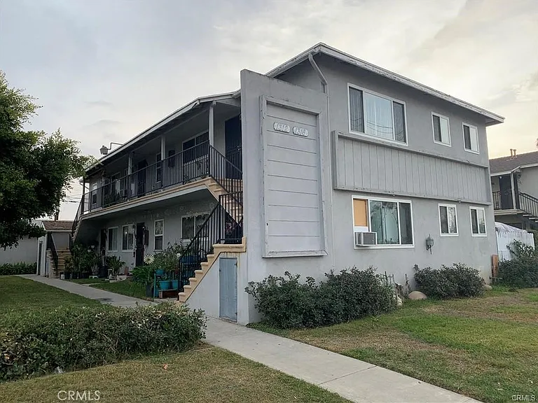 1316 1/2 W Valencia Dr — Photo 1
