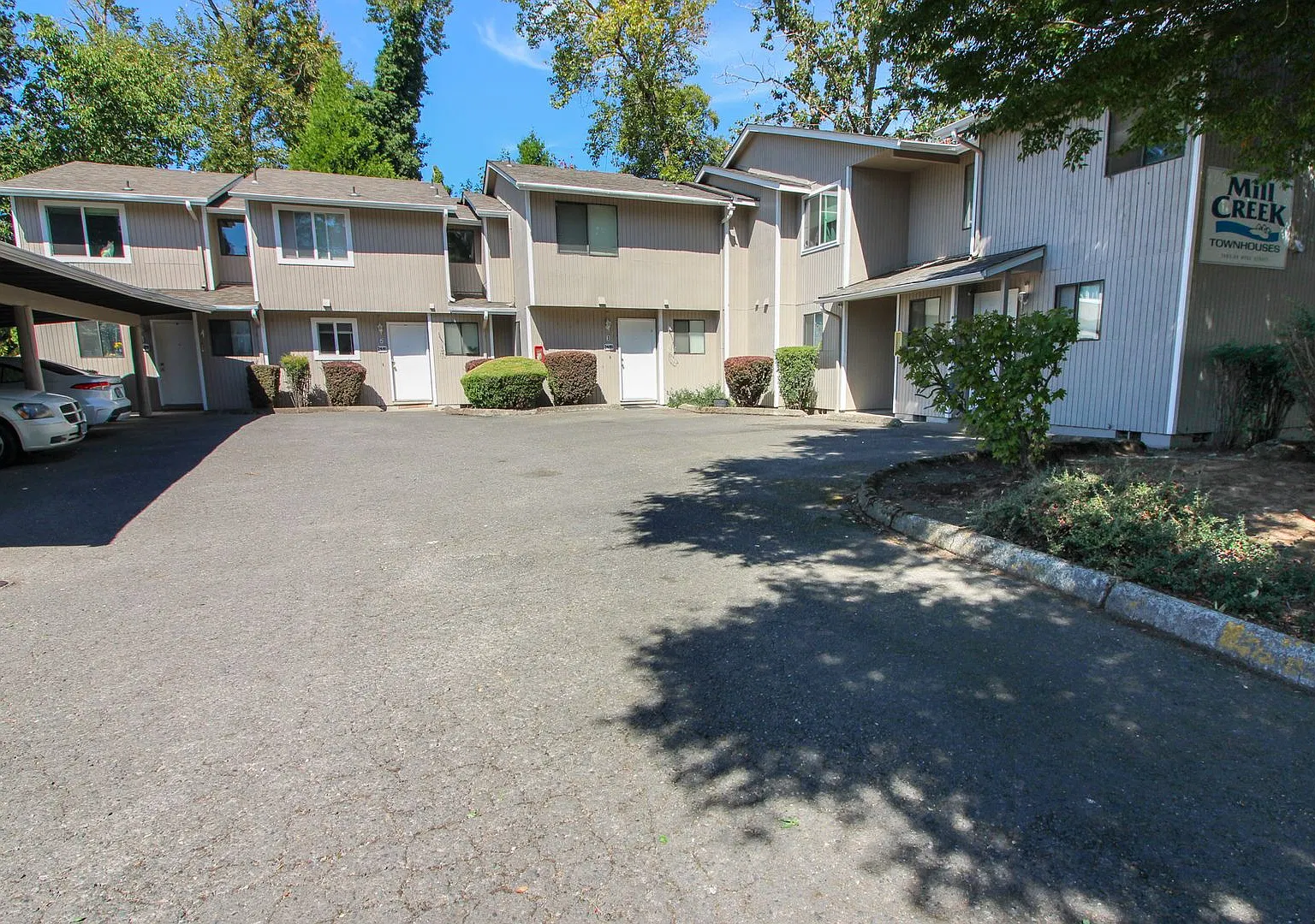 Mill Creek Townhomes — Photo 1