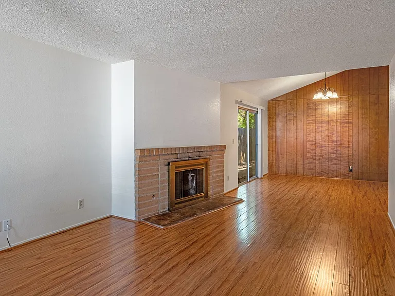 4830 Suncrest Way — Photo 6