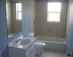 4th image of 3605 15th Ave W