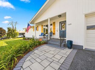 169 Raven Rd, Lowell, MA 01852