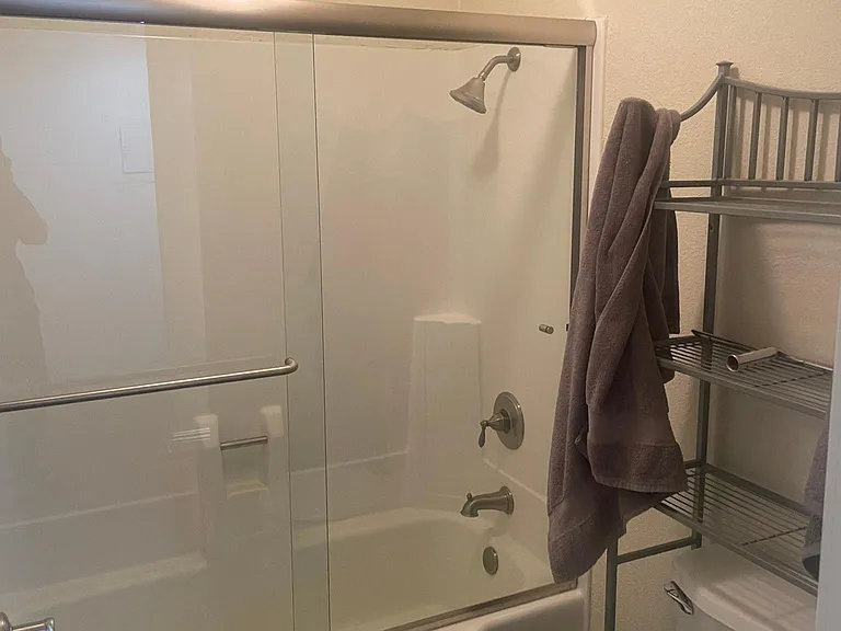 320 W Walnut St #30 — Photo 4