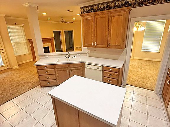 3rd image of 1113 Ellison Park Cir