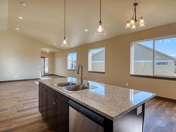 5th image of 2045 W Parkway Ct