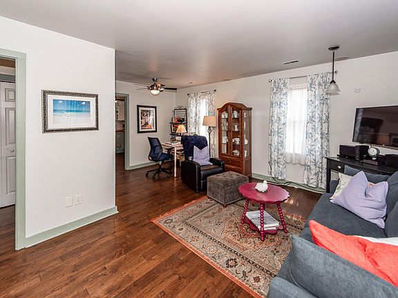 4th image of 9008 Timber St