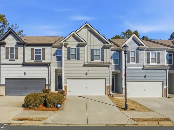 776 Woodstock Grove Dr, Woodstock, GA 30188