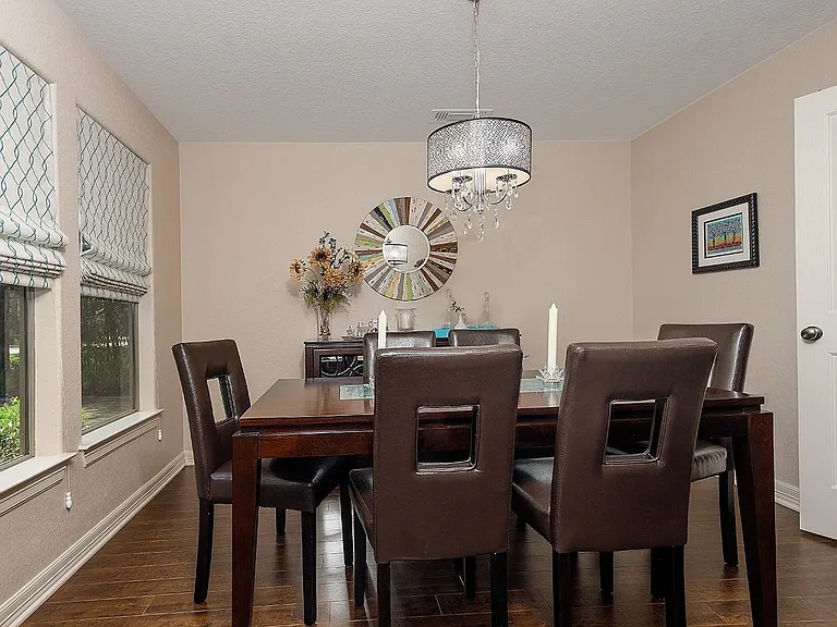 4 Postvine Ct — Photo 7