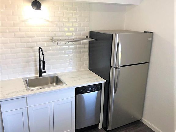 5th image of 1840 Burton Dr APT 115