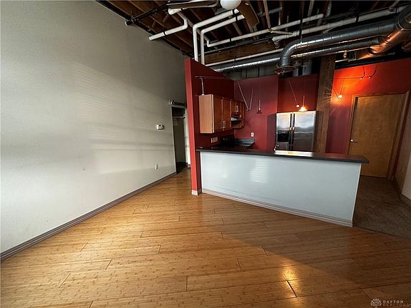 2nd image of 434 E 1st St #322