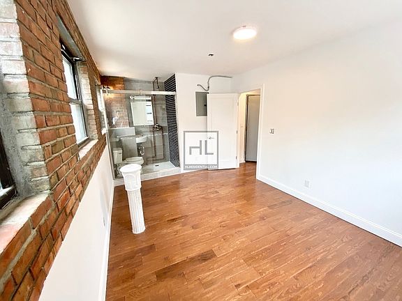 3rd image of 241 Bergen St #1