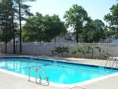 2nd image of 60 Hempstead Ave APT 1F
