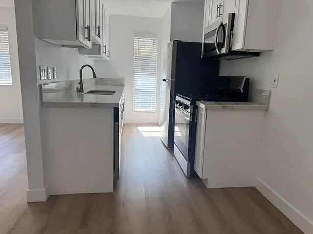 19925 Roscoe Ave. — Photo 3