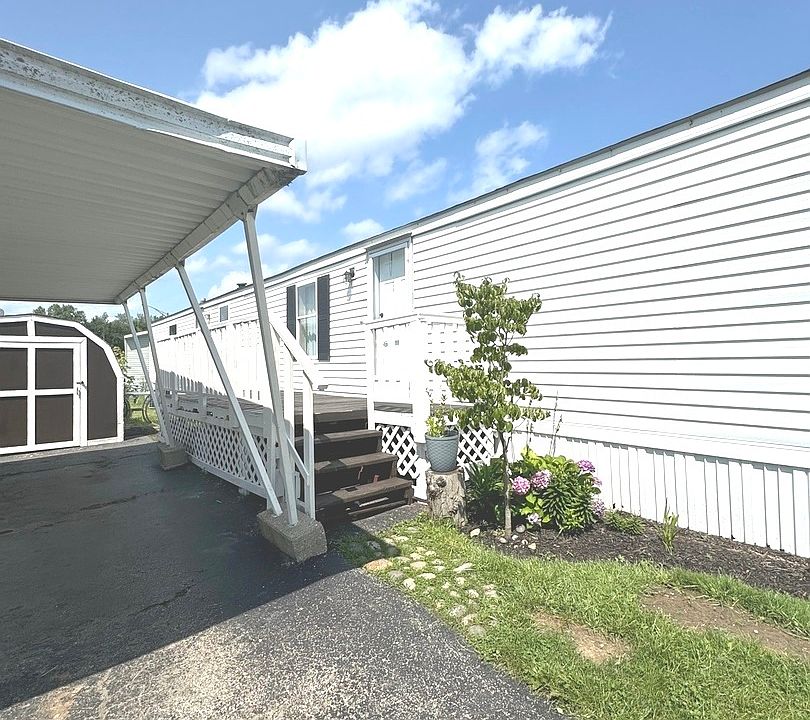 1st image of 1028 NW Alma Cir #1028