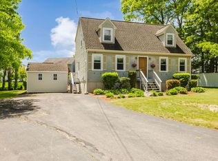 6 Gentry Ln, Taunton, MA 02780