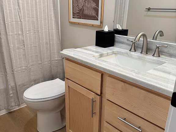 5th image of 16440 Main St Unit 1