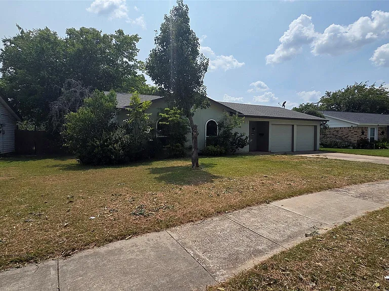 335 Springwillow Rd — Photo 17