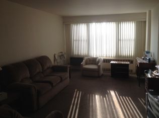 370 Ocean Pkwy, Brooklyn, NY 11218