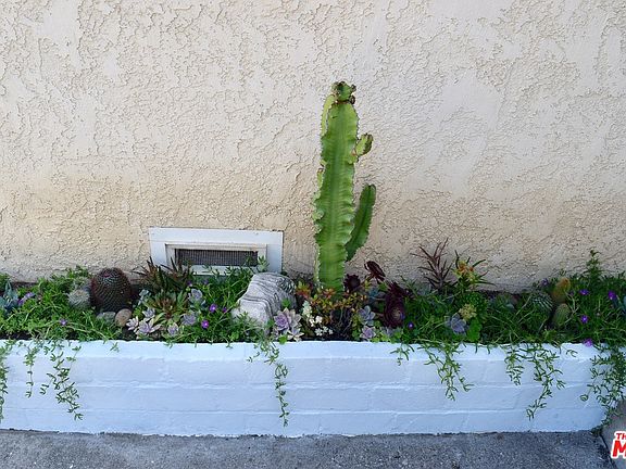 4th image of 2504 W Century Blvd