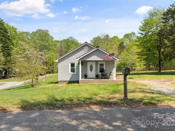 146 37th St NW, Hickory, NC 28601