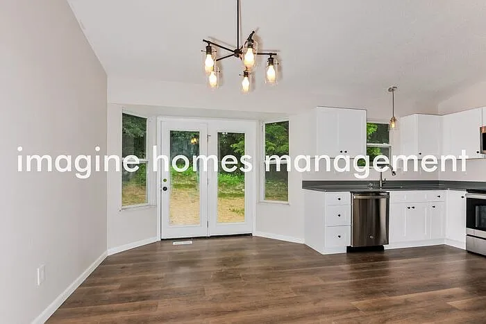 4089 Whitehall Dr — Photo 3