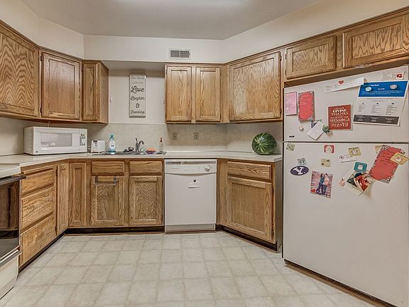4th image of 267 E 500 N APT 61