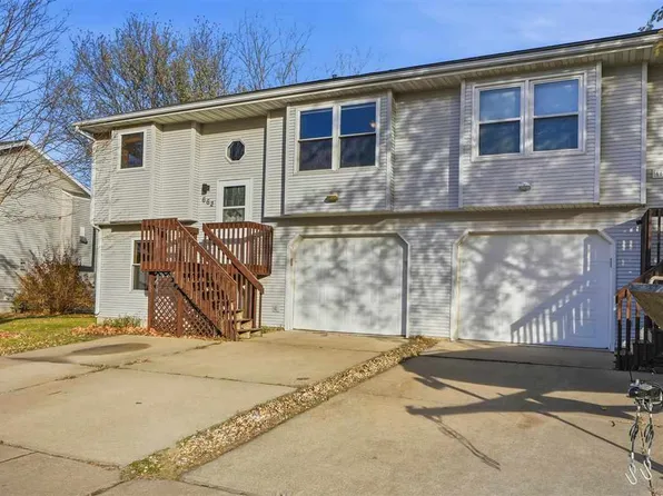 662 Molly Dr, North Liberty, IA 52317