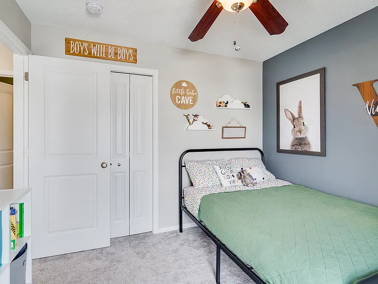 upper floor - 2nd bedroom