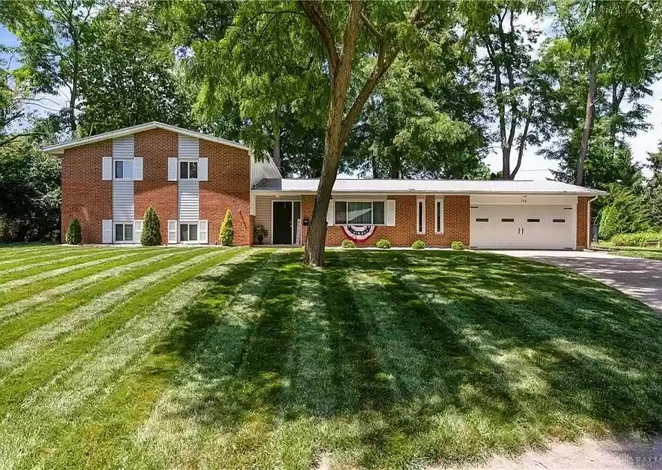 1st image of 115 Woodfield Pl