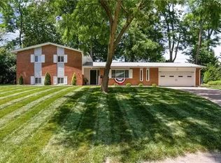 115 Woodfield Pl, Dayton, OH 45459