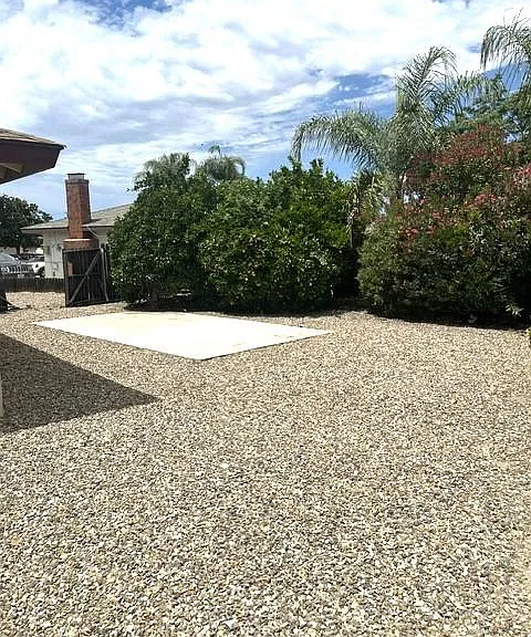 716 Robert Dr — Photo 17
