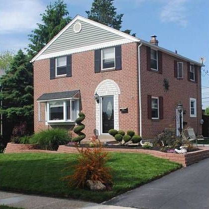 1st image of 413 W Grays Ave