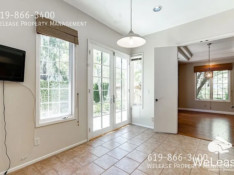 2938 Luciernaga St #B — Photo 7