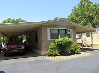 16 Tokumto St, Franklin, NC 28734